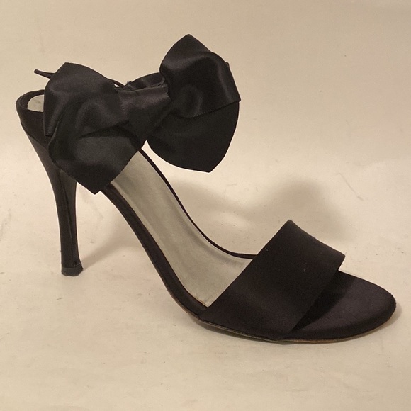 Stuart Weitzman - Black Satin Strappy High Heel Sandals Satin Bow Accent Sz 9.5M - Picture 9 of 12